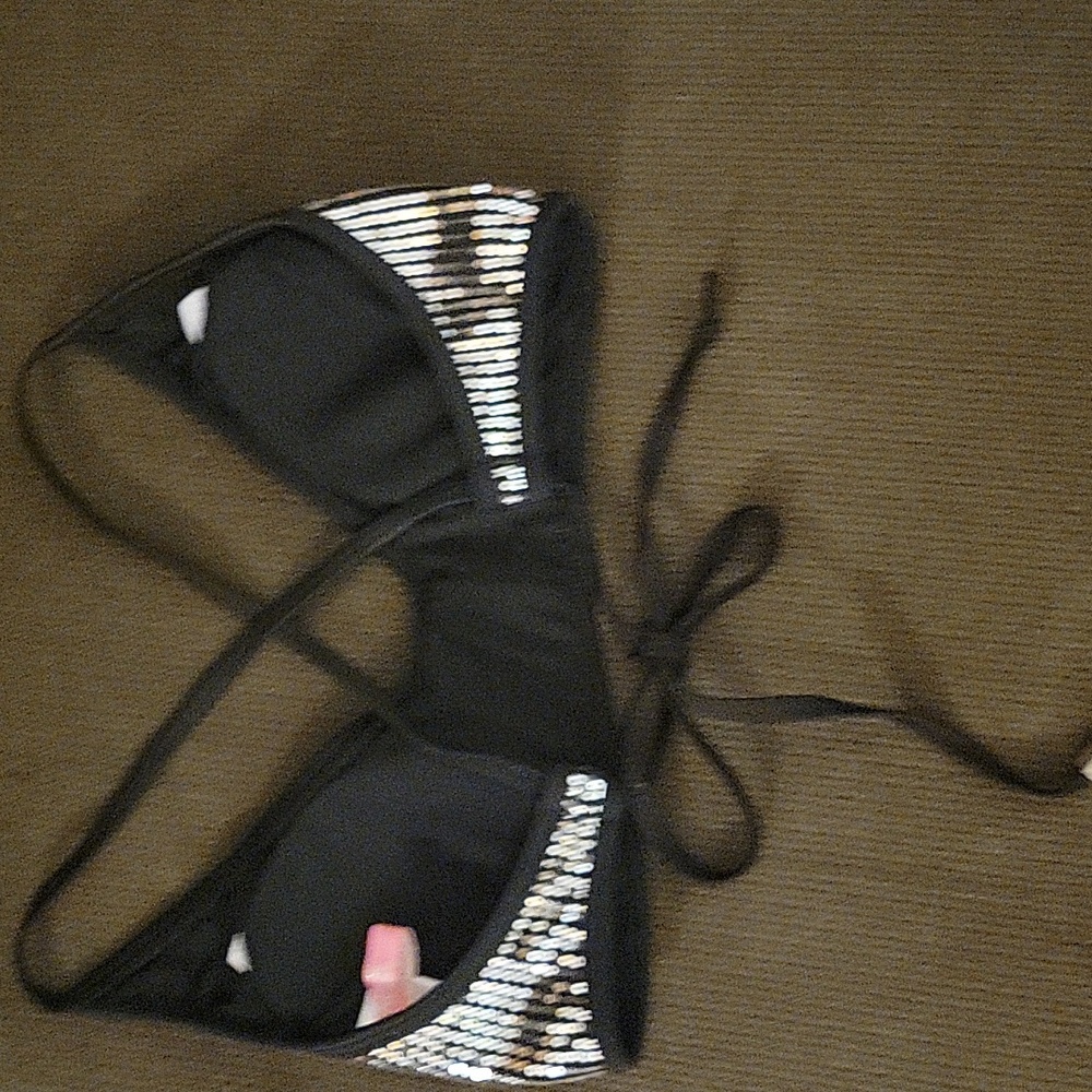 FRENCHY BLACK & SILVER-SEQUIN STRAPPY BIKINI TOP M